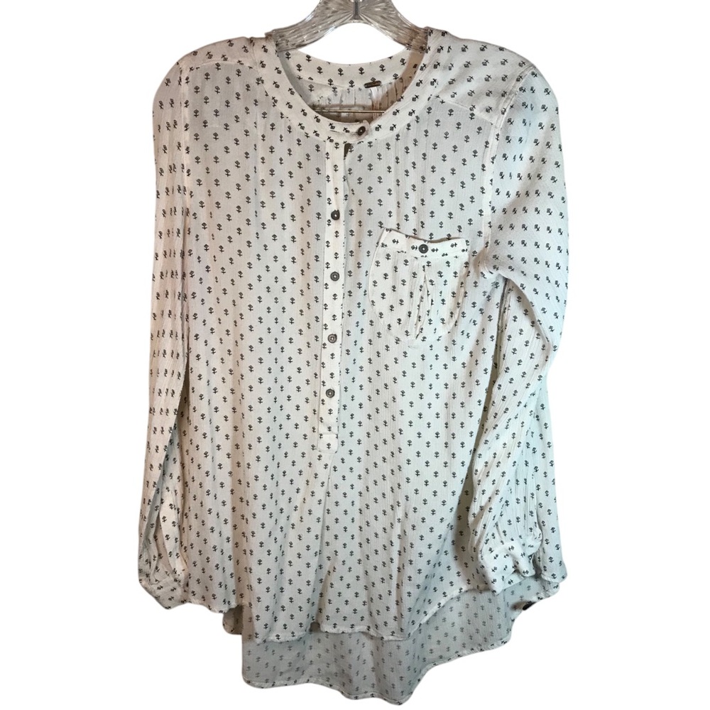 FREE PEOPLE Ivory Rune Pattern Flowy Popover button Down Tunic Blouse Size XS